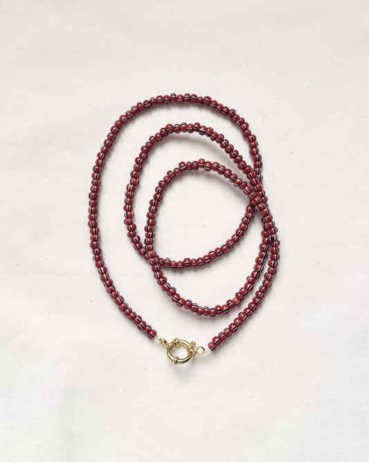 COLLAR GATSBY BURDEOS