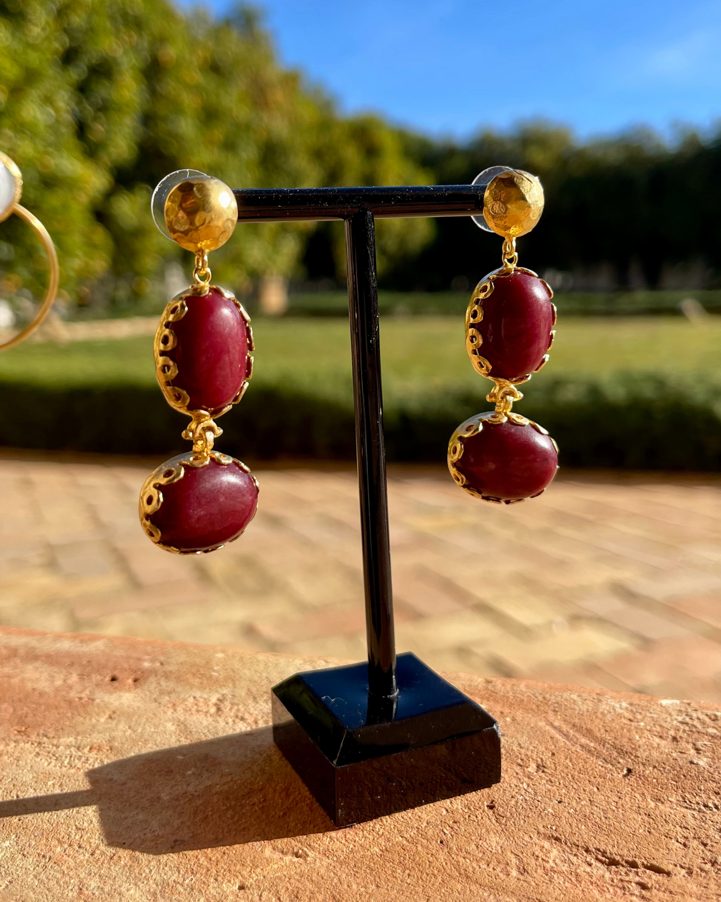 BORDEAUX MAESTRANZA EARRINGS