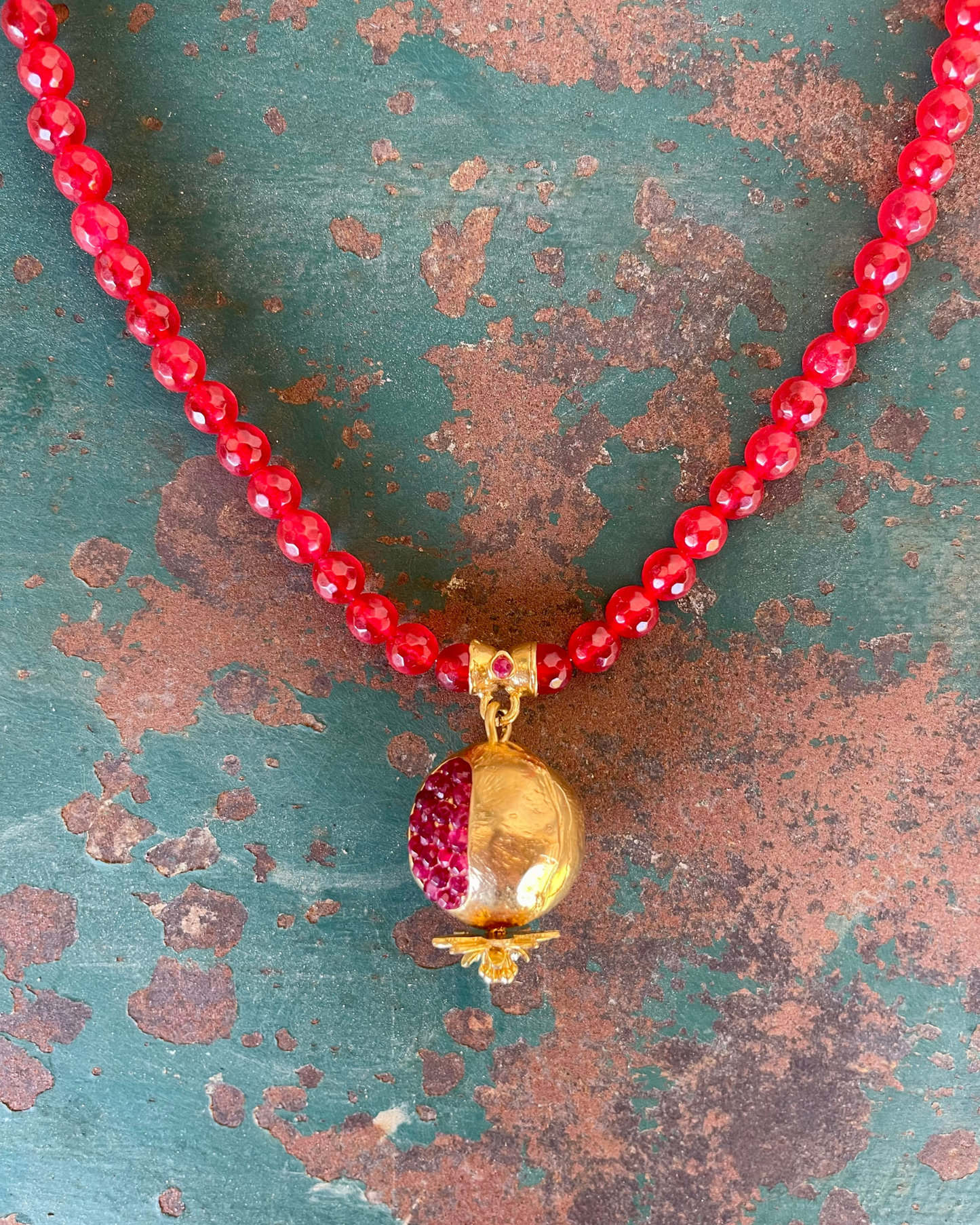 RED PERSIA NECKLACE 